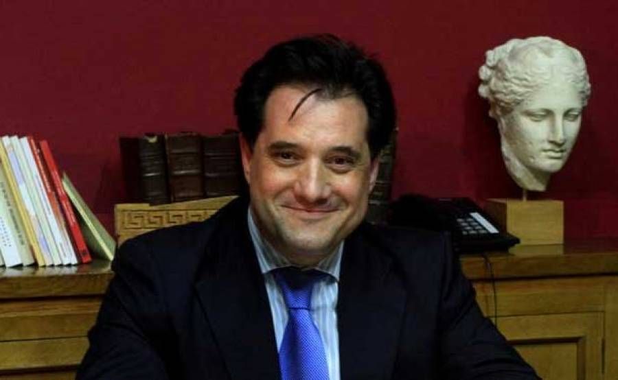 ΠΙΣ: Δεν τηρεί ο Άδωνις τις δεσμεύσεις του για τις συμβάσεις