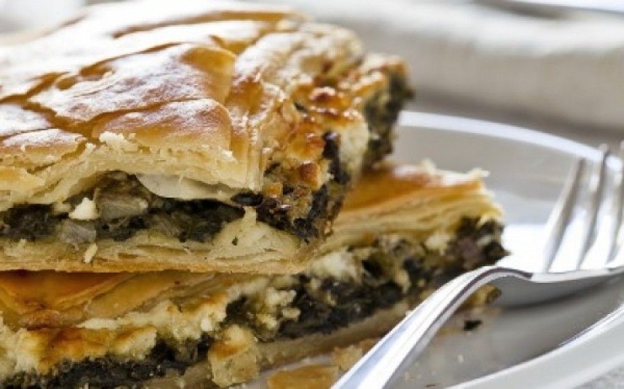 Πίτα με κατσικίσιο τυρί, σπανάκι, κουκουνάρι και Αρσενικό