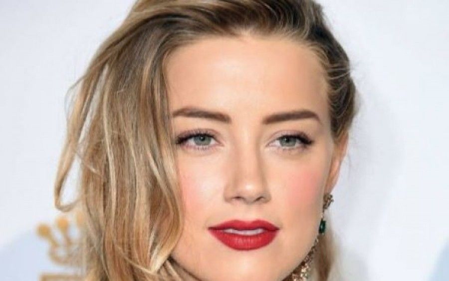 5 τρόποι που θα κάνουν τους πόρους της επιδερμίδας σας να φαίνονται μικρότεροι!