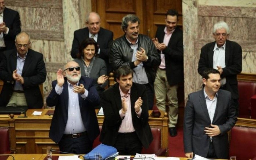 Πέρασε το «παράλληλο πρόγραμμα» από τη Βουλή
