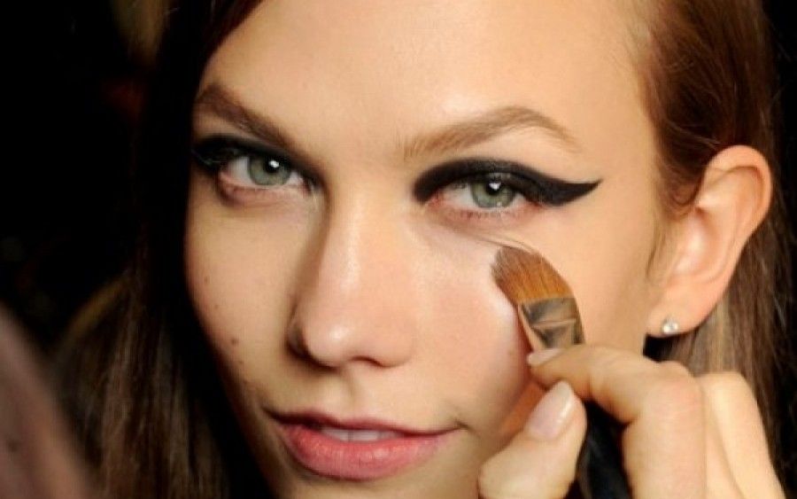 Concealer: 6 σημεία του προσώπου σου που μπορείς να το χρησιμοποιείς και δεν το κάνεις!