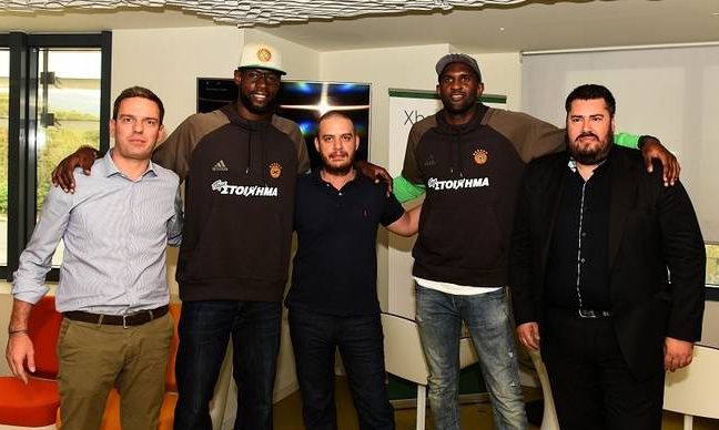 Ο Κρις Σίνγκλετον αποδέχτηκε την πρόκληση της Μicrosoft Ελλάς! (photos+videos)