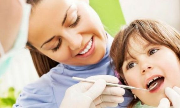 Παιδιά και δόντια: Γιατί είναι σημαντικός ο προληπτικός οδοντιατρικός έλεγχος