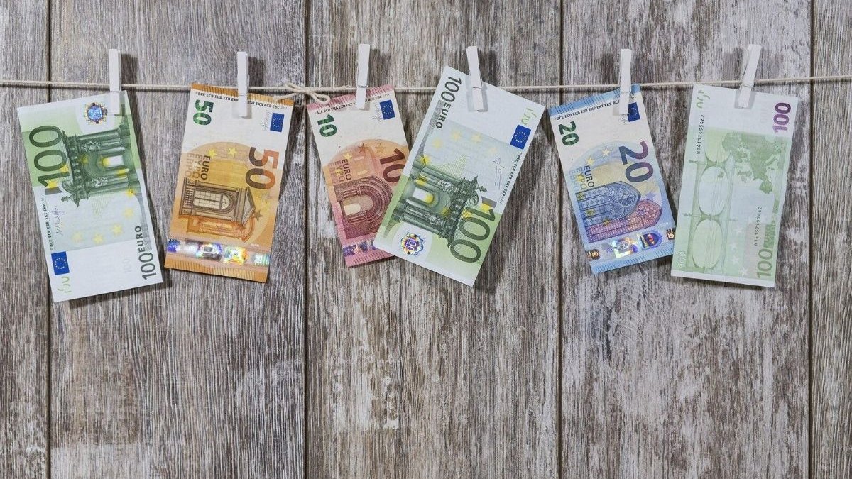 Συντάξεις: Αυτοί θα πάρουν αναδρομικά έως και 30.000 ευρώ (Αναλυτικοί πίνακες)