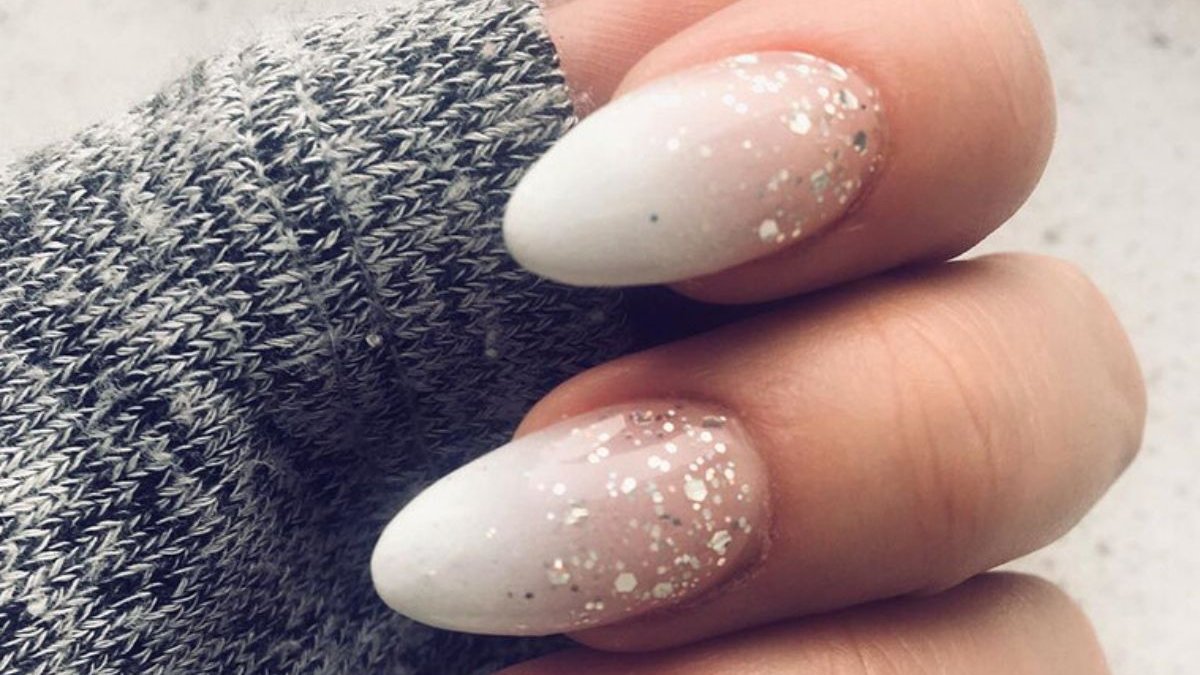 Αυτά τα nail arts θα σου δώσουν την έμπνευση για το Χριστουγεννιάτικο μανικιούρ σου