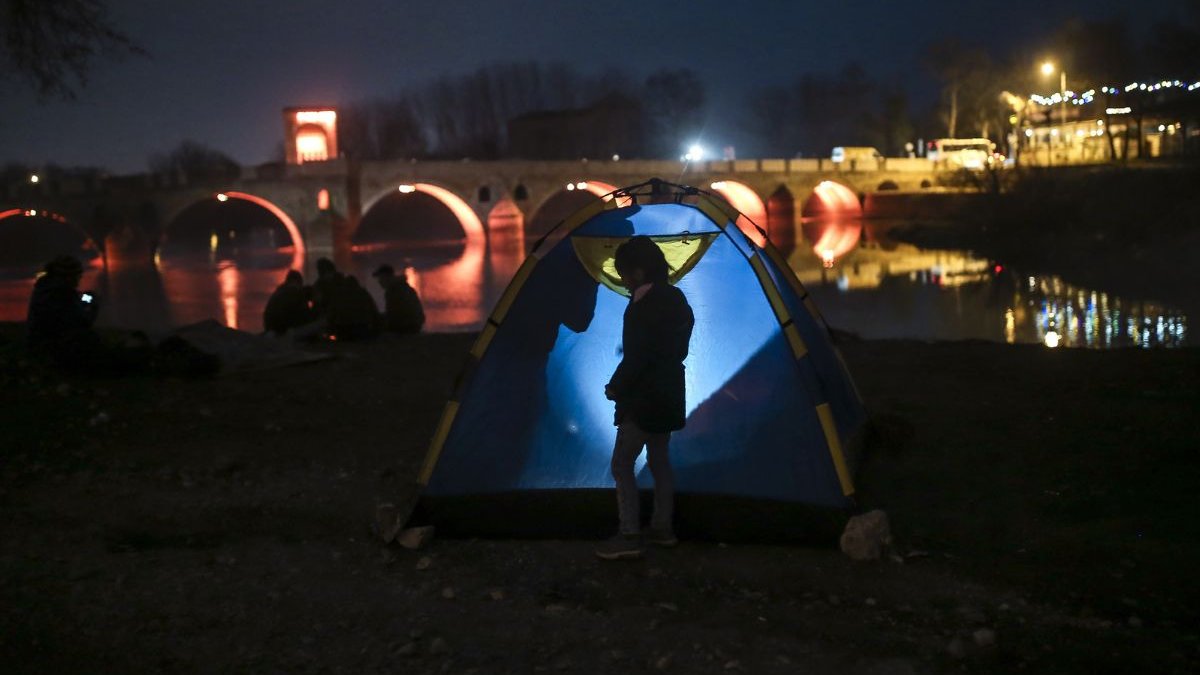 Κάτι συμβαίνει στην Αδριανούπολη: Εκκενώνονται καταυλισμοί, άφαντοι οι 1.000 Τούρκοι ειδικοδυναμίτες