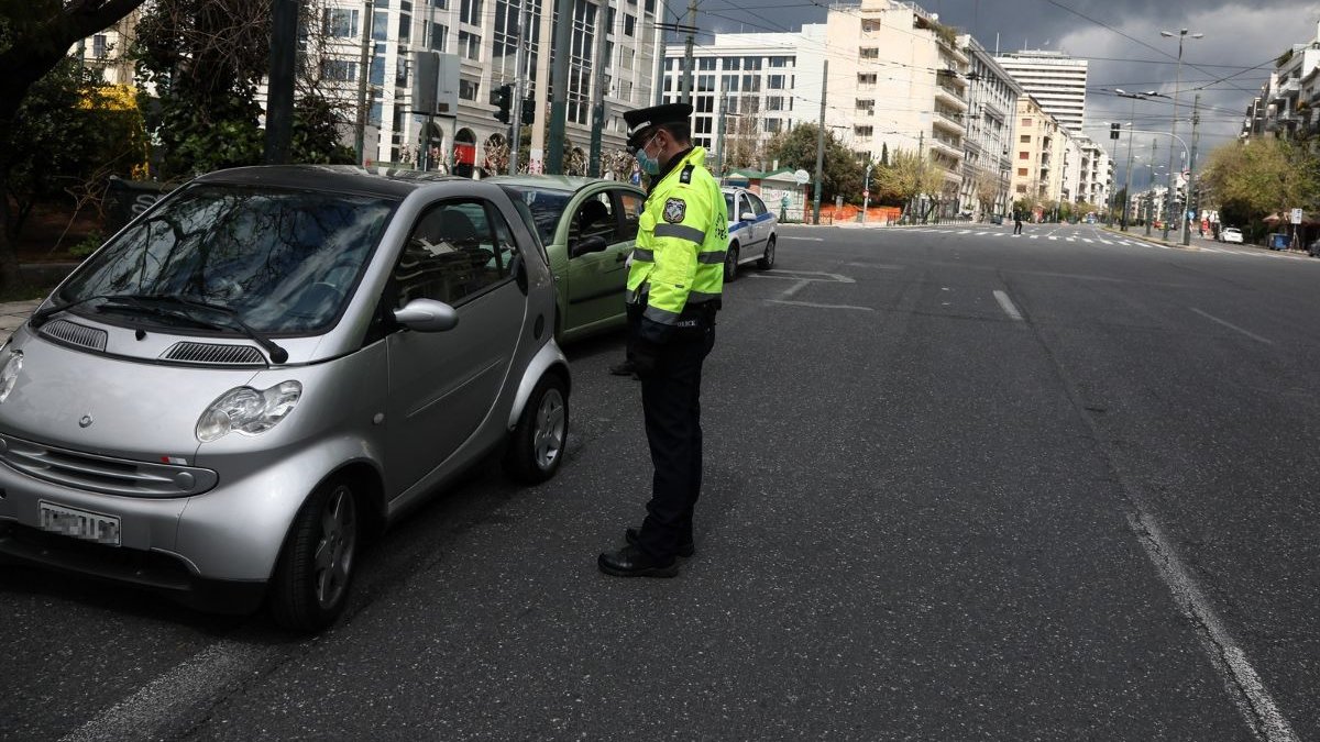 Κορονοϊός Ελλάδα: Παρατείνεται η απαγόρευση κυκλοφορίας - Δείτε μέχρι πότε