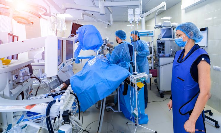 ΠΟΥ: 20 έως 40 ετών οι κύριοι μεταδότες του ιού COVID-19