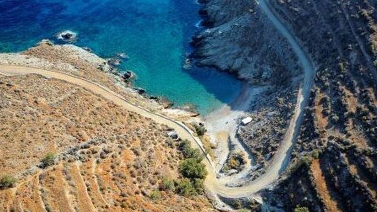 Ρεπορτάζ Newsbomb.gr - Φολέγανδρος: Πώς έχασε τη ζωή της η γυναίκα που βρέθηκε νεκρή στη θάλασσα