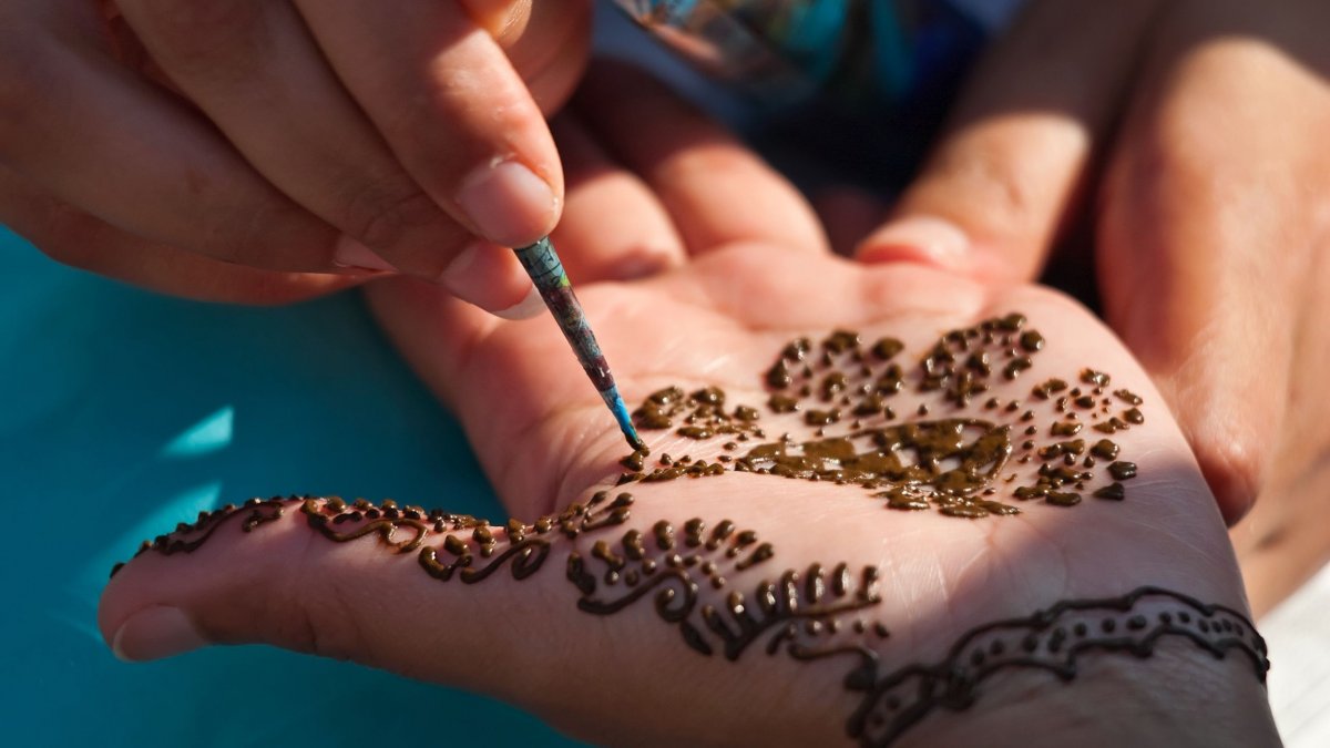 Η χέννα συνδέθηκε με θεραπεία της ηπατικής νόσου - Έρευνα