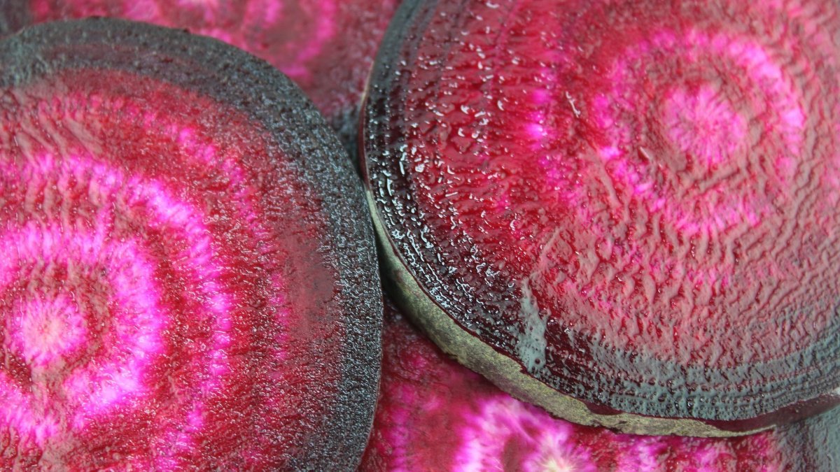 Οι 6 πιθανές παρενέργειες αν φάτε ωμά παντζάρια