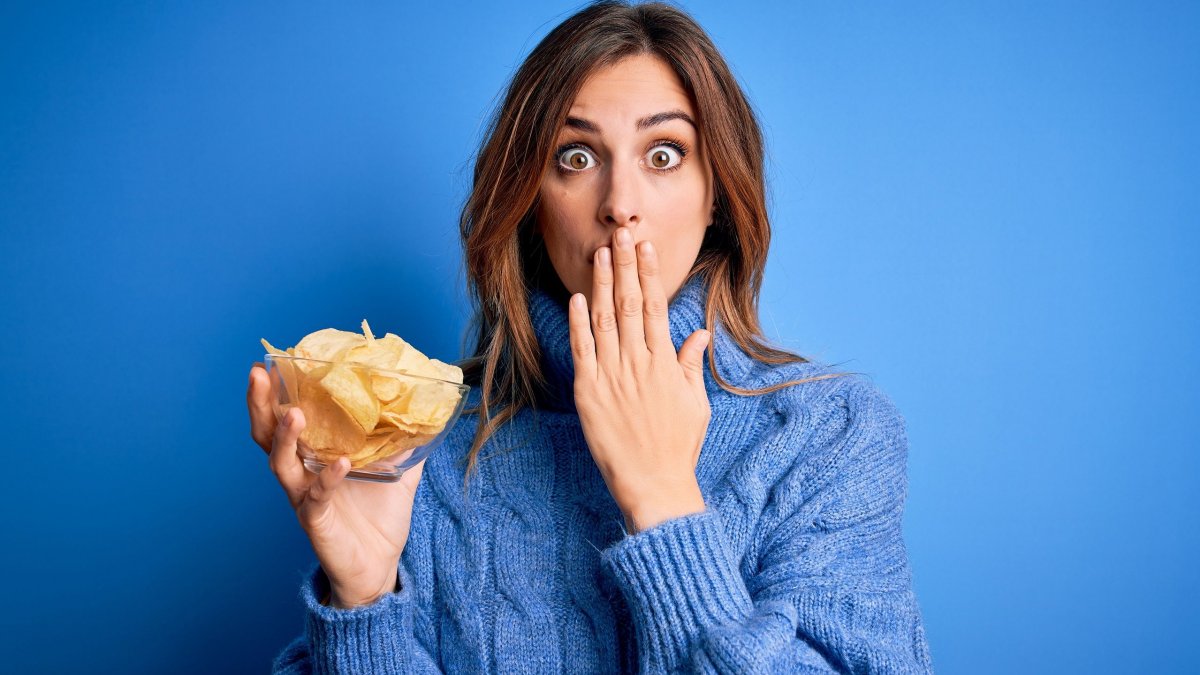 Τα υπερεπεξεργασμένα τρόφιμα συνδέονται με 12 χρόνιες παθήσεις