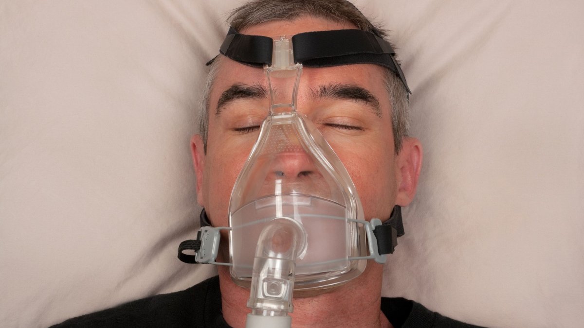 Υπνική άπνοια και Πάρκινσον: Γιατί μπορεί να οδηγήσει σε νευροεκφυλισμό όταν μένει χωρίς θεραπεία