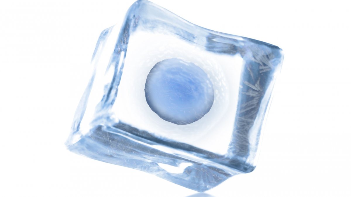 Κατάψυξη ωαρίων: Ποια είναι η διαδικασία και τι πρέπει να γνωρίζετε πριν προχωρήσετε