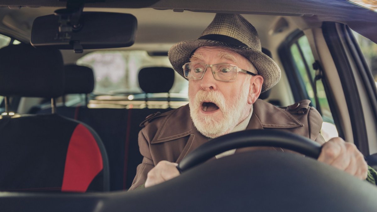Τα πρώτα σημάδια γνωστικής εξασθένησης φαίνονται στην οδήγηση – Τι παρατηρείται