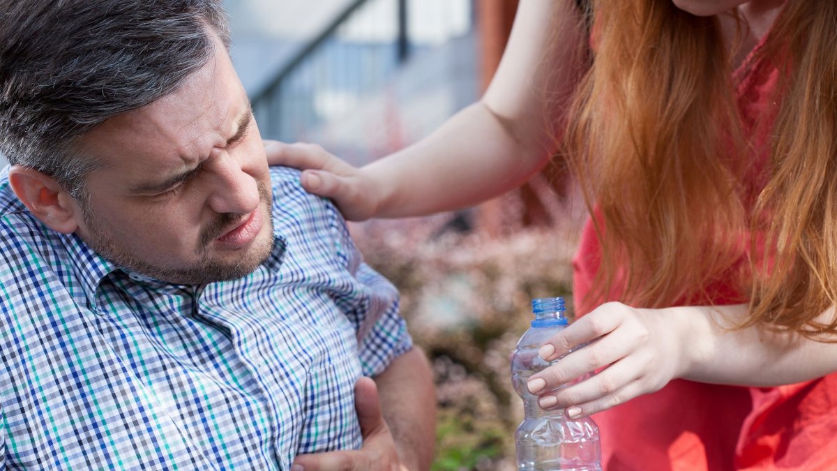 Αίσθημα παλμών στην καρδιά: Πότε χρειάζεται να πιείτε νερό