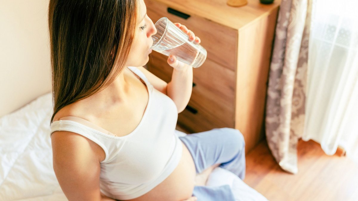 Τα "παντοτινά χημικά" στο νερό συνδέονται με αύξηση βρεφικής θνησιμότητας - Έρευνα