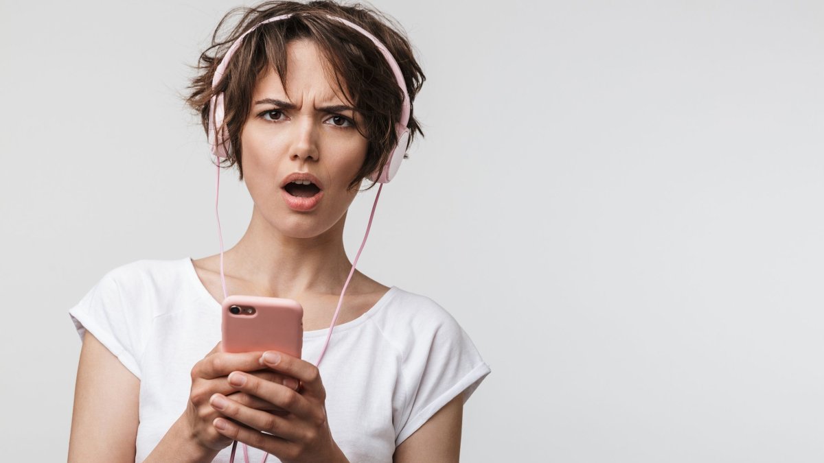 Τι λένε οι ψυχολόγοι για την «ηλικία ακρόασης» του Spotify Wrapped 2025