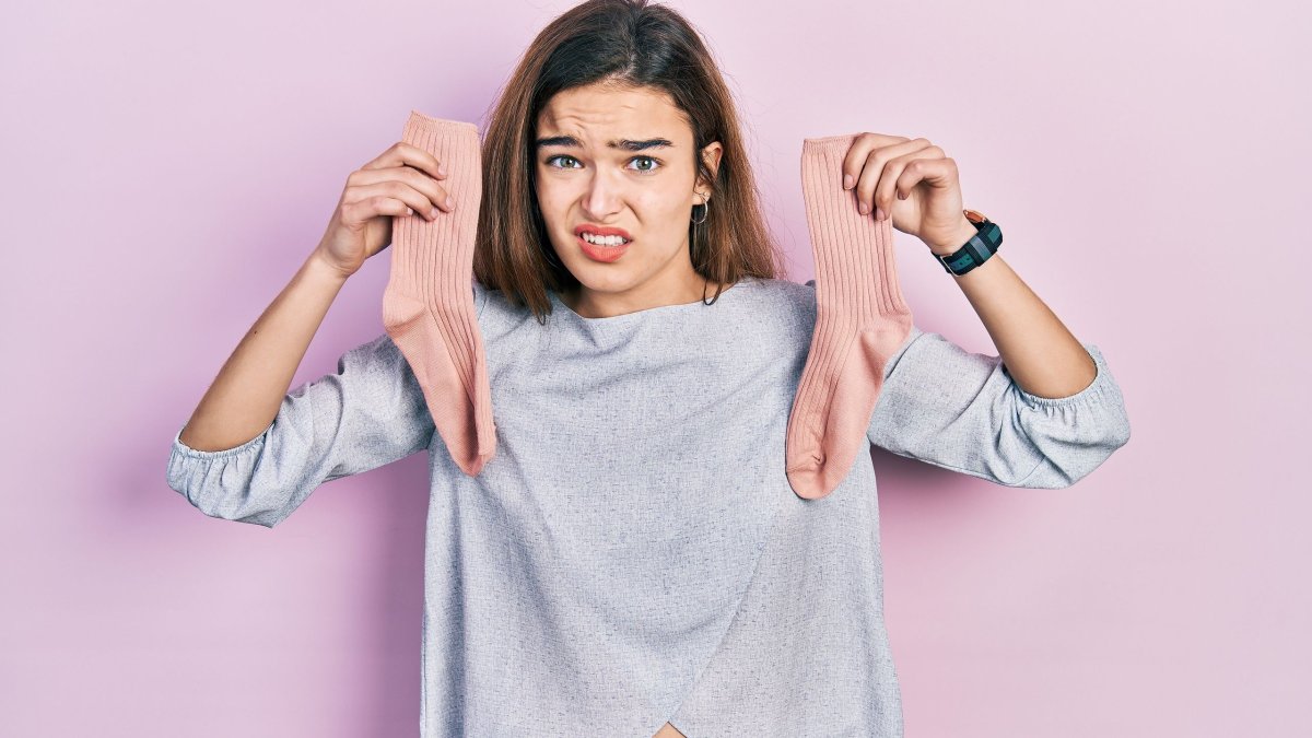 Κάνει να φορέσετε το ίδιο ζευγάρι κάλτσες περισσότερες από μία φορές;