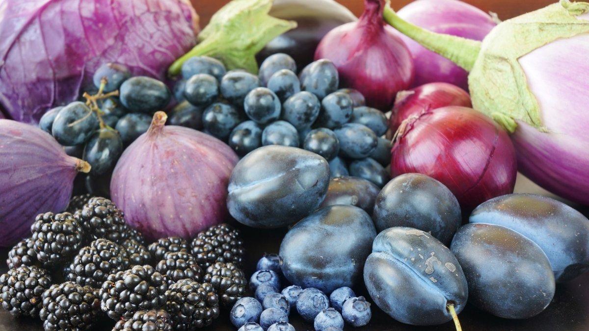 Από τι μας προστατεύουν τα μωβ φρούτα και λαχανικά