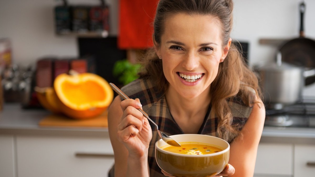 Βοηθούν οι σούπες να χάσετε βάρος; Εξαρτάται, λέει διαιτολόγος