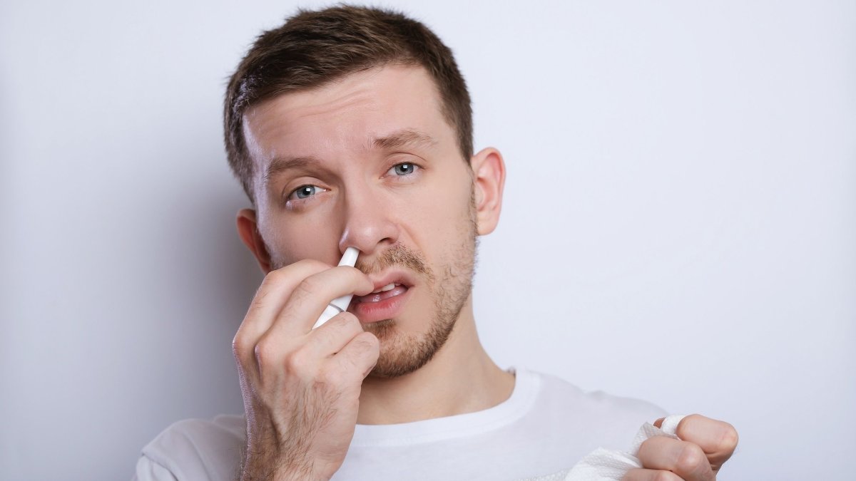 Μόνιμα βουλωμένη μύτη: Αιτίες και λύσεις για τη χρόνια συμφόρηση των ιγμορείων