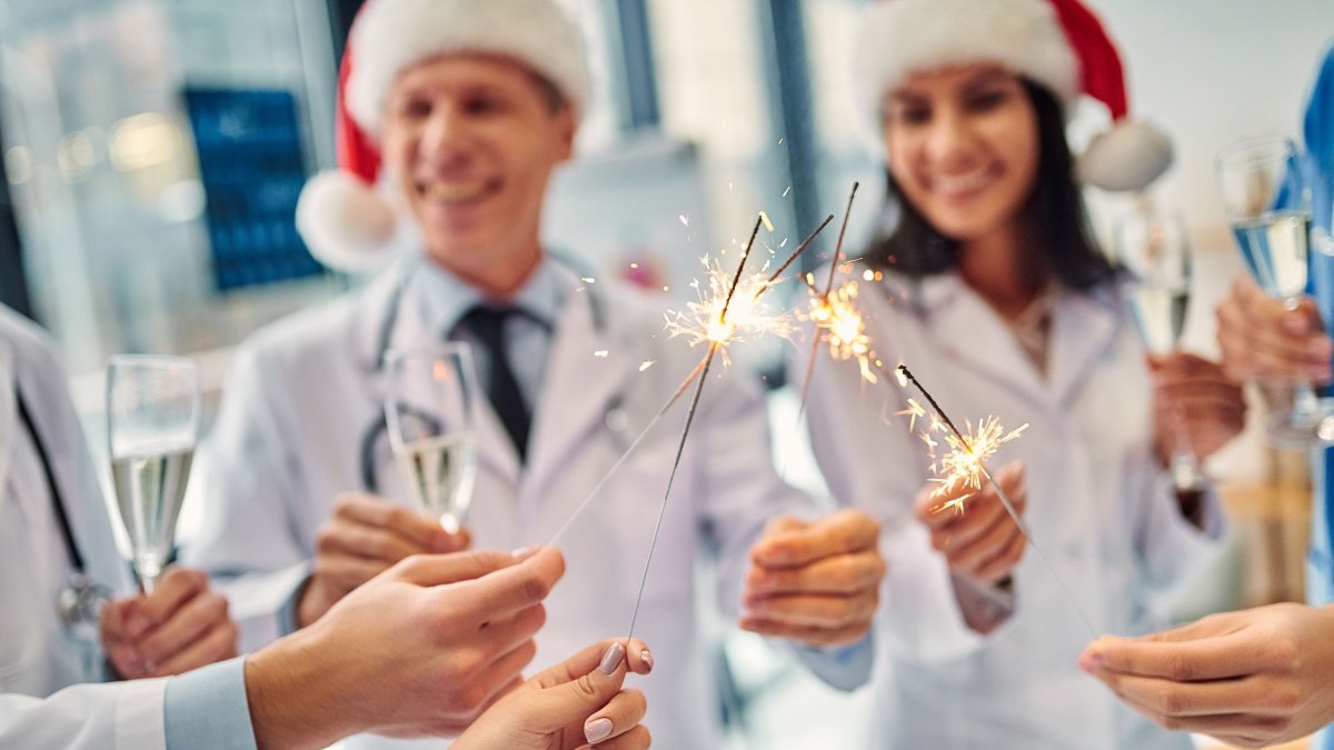 Οι μεγαλύτερες ιατρικές ανακαλύψεις του 2025 που μας γέμισαν ελπίδες