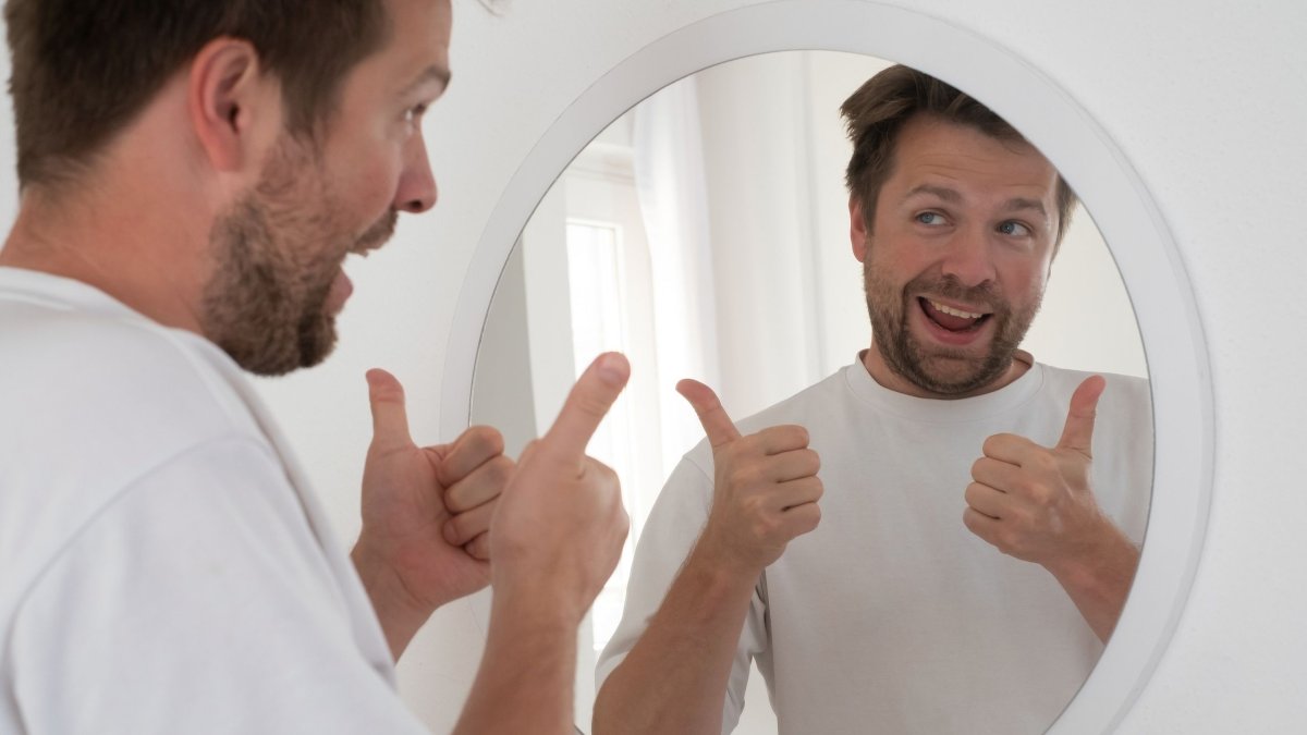 3 τρόποι για να τηρήσετε τις δεσμεύσεις σας για το 2026, σύμφωνα με ψυχολόγους