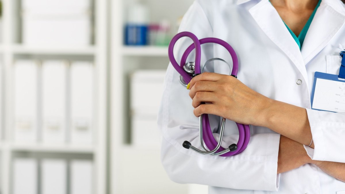 Οι εφημερίες του 2026 σε νοσοκομεία, ΠΦΥ, ΕΚΑΒ: Πώς κατανέμονται τα 302 εκατ. ευρώ