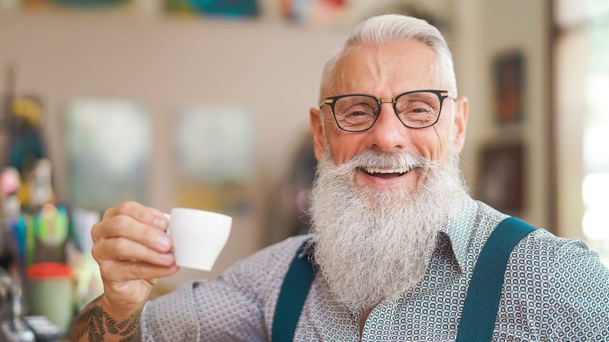Πόσο καφέ πρέπει να πίνετε για μια μεγαλύτερη και υγιή ζωή;