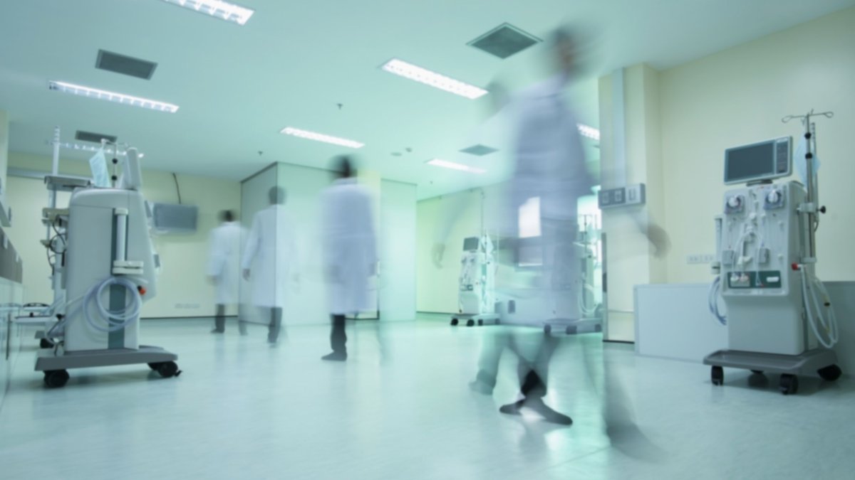 Έτος - ορόσημο το 2026 για τα δημόσια νοσοκομεία: Προσλήψεις, «βραχιολάκι», αξιολόγηση μονάδων