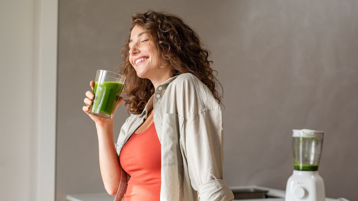 Τι συμβαίνει στο σώμα σας όταν πίνετε πράσινο χυμό κάθε πρωί