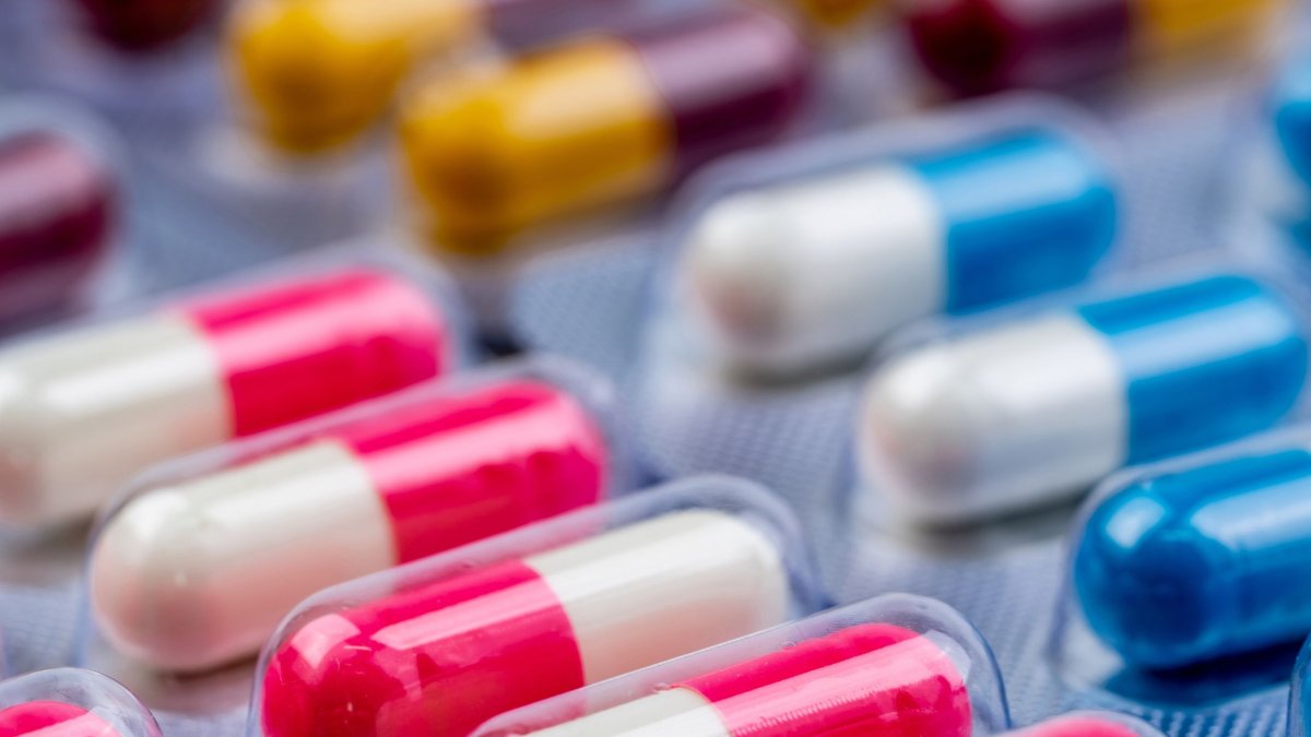 Ο ΕΟΦ απαντά στους λοιμωξιολόγους για την απόσυρση αντιβιοτικού