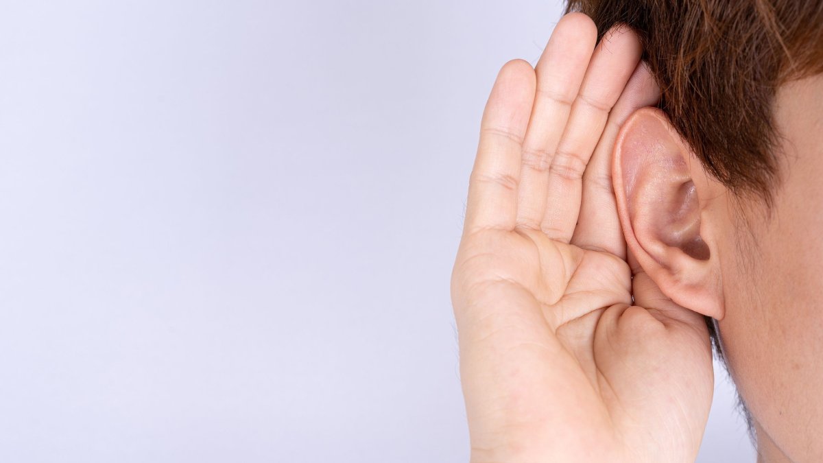 Αιφνίδια βαρηκοΐα: Τι είναι και πώς εμφανίζεται