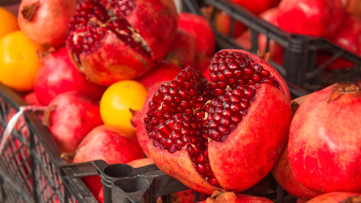 Προκαθαρισμένα φρούτα στους πάγκους: Πιθανοί κίνδυνοι υγείας που πρέπει να γνωρίζετε