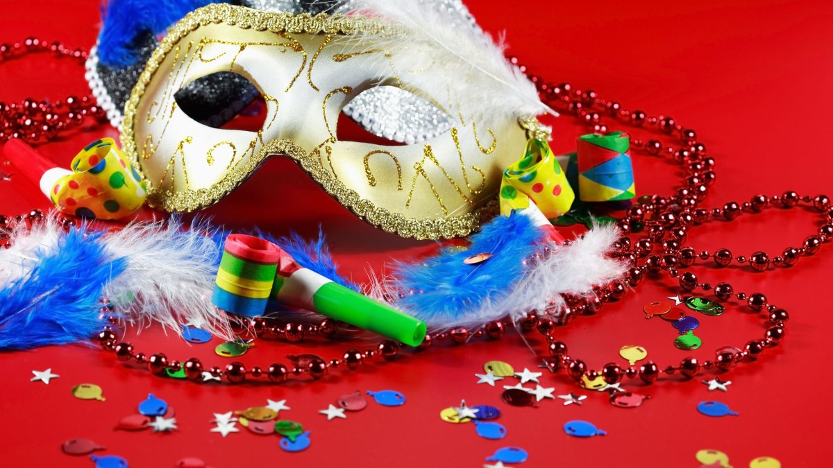 Καρναβάλι: Αποκριάτικο μακιγιάζ, χρωματιστοί φακοί επαφής, κομφετί - Οι κίνδυνοι για τα μάτια
