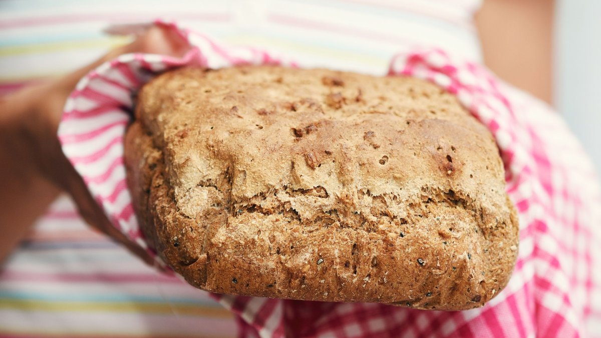 Ποιο εντελώς απροσδόκητο συστατικό κάνει το ψωμί πολύ πιο υγιεινό