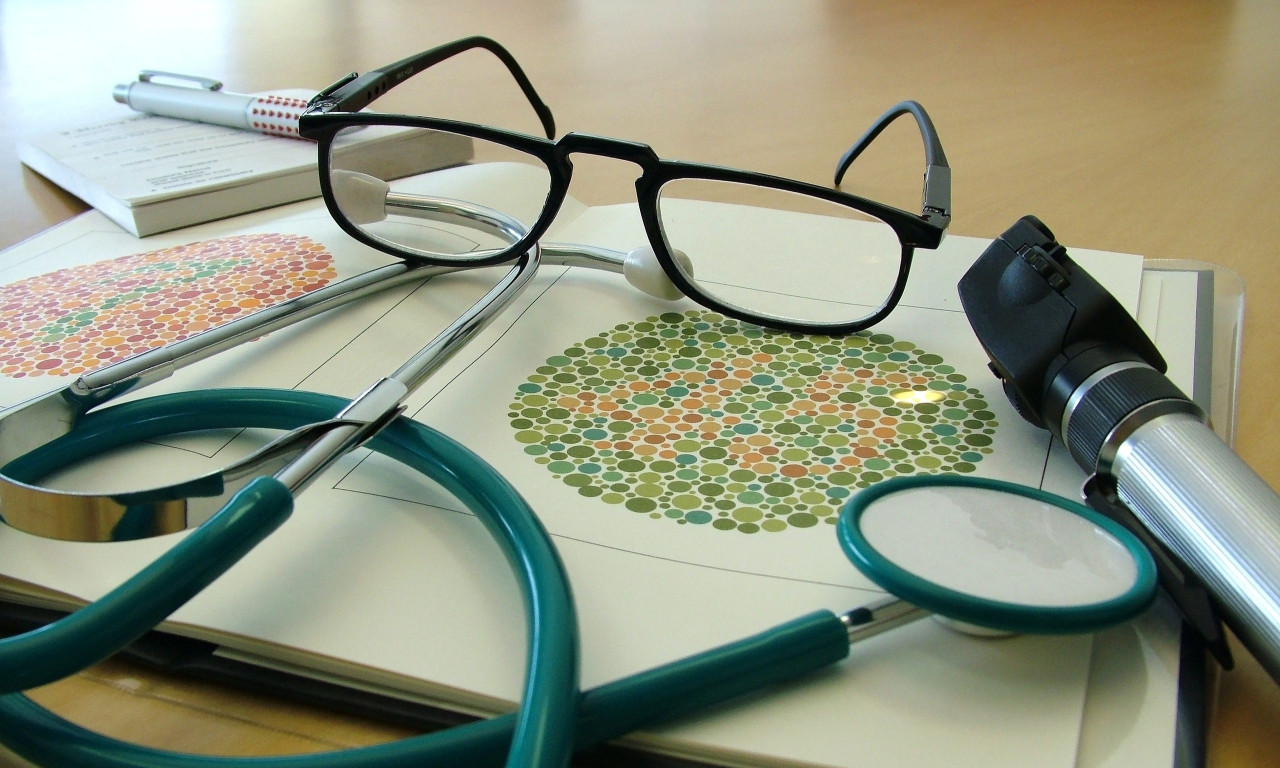 &Eta; &alpha;&chi;&rho;&omega;&mu;&alpha;&tau;&omicron;&psi;ί&alpha; &sigma;&upsilon;&nu;&delta;έ&epsilon;&tau;&alpha;&iota; &mu;&epsilon; &delta;ύ&omicron; &gamma;&nu;&omega;&sigma;&tau;&omicron;ύ&sigmaf; &kappa;&alpha;&rho;&kappa;ί&nu;&omicron;&upsilon;&sigmaf; &ndash; &Tau;&iota; &pi;&rho;έ&pi;&epsilon;&iota; &nu;&alpha; &pi;&rho;&omicron;&sigma;έ&chi;&epsilon;&tau;&epsilon;