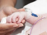 Ένα μωράκι πέθανε κατά την αεροδιακομιδή του