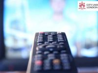 Πώς θα καταλάβετε αν έχετε γλαύκωμα βλέποντας… τηλεόραση