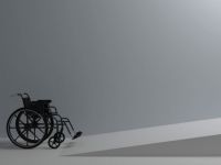 Ράμπες προσβασιμότητας ατόμων με αναπηρία σε παραλίες της Αττικής