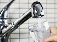 Δεν θα πιστεύετε πόσα βακτήρια υπάρχουν σε ένα ποτήρι νερό…