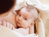 Μητρικός θηλασμός: Πόσο πρέπει να διαρκεί, ποια είναι τα οφέλη