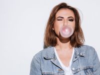 Πέντε σημαντικά οφέλη της τσίχλας για την υγεία!