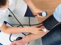 Υψηλή αρτηριακή πίεση: Το σύμπτωμα που δεν πρέπει ποτέ να αγνοείτε