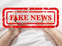 Κορονοϊός: Το προφίλ των ανθρώπων που πιστεύουν τα fake news για τα εμβόλια