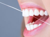 Από ποια εκφυλιστική ασθένεια προστατεύει η φροντίδα των δοντιών