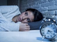 Ξυπνάτε 3-5 τα ξημερώματα χωρίς ξυπνητήρι; Το σώμα σας κάτι προσπαθεί να σας πει 