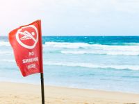Απαγόρευση κολύμβησης σε 13 σημεία της Αττικής - Η απόφαση του υπουργείου Υγείας