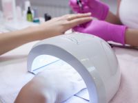 Περιποίηση νυχιών: Απαγόρευση τοξικού προϊόντος φέρνει αλλαγές από 1η Σεπτεμβρίου